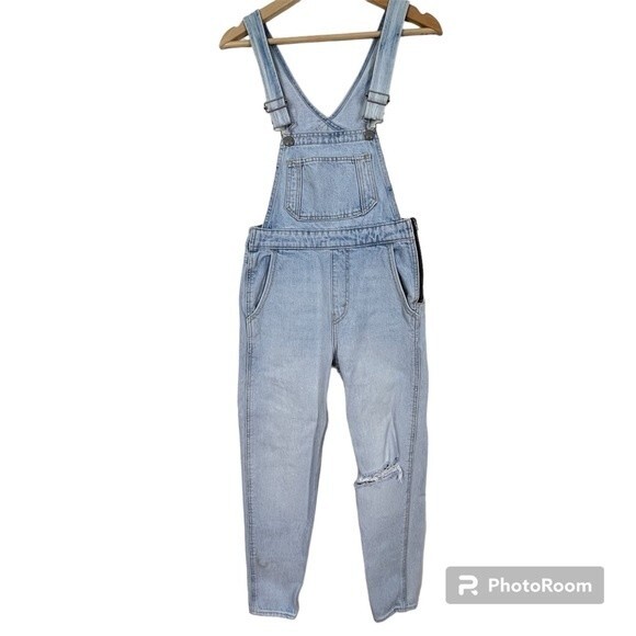 Levi’s Premium Light Wash Denim Jean Overalls- Skinny Straight Leg- Size 25 - Picture 1 of 10